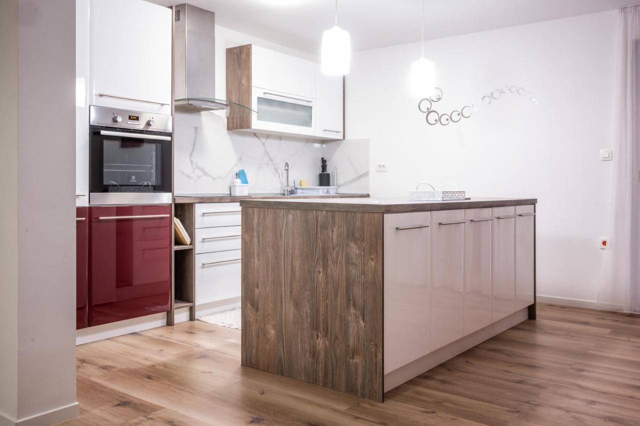 Apartma Tia 2